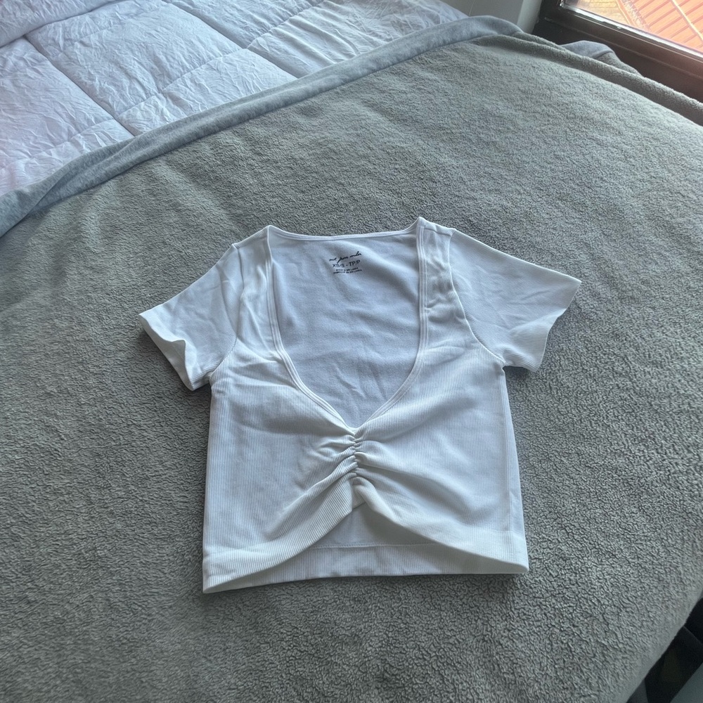 Urban Outfitters Cropped White Short Sleeve Top XS/Small